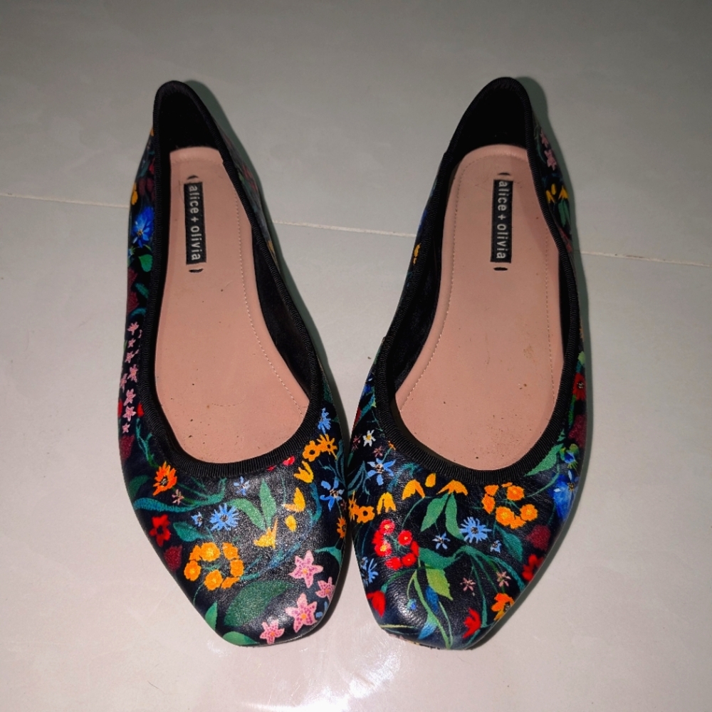Alice & Olivia Flats
